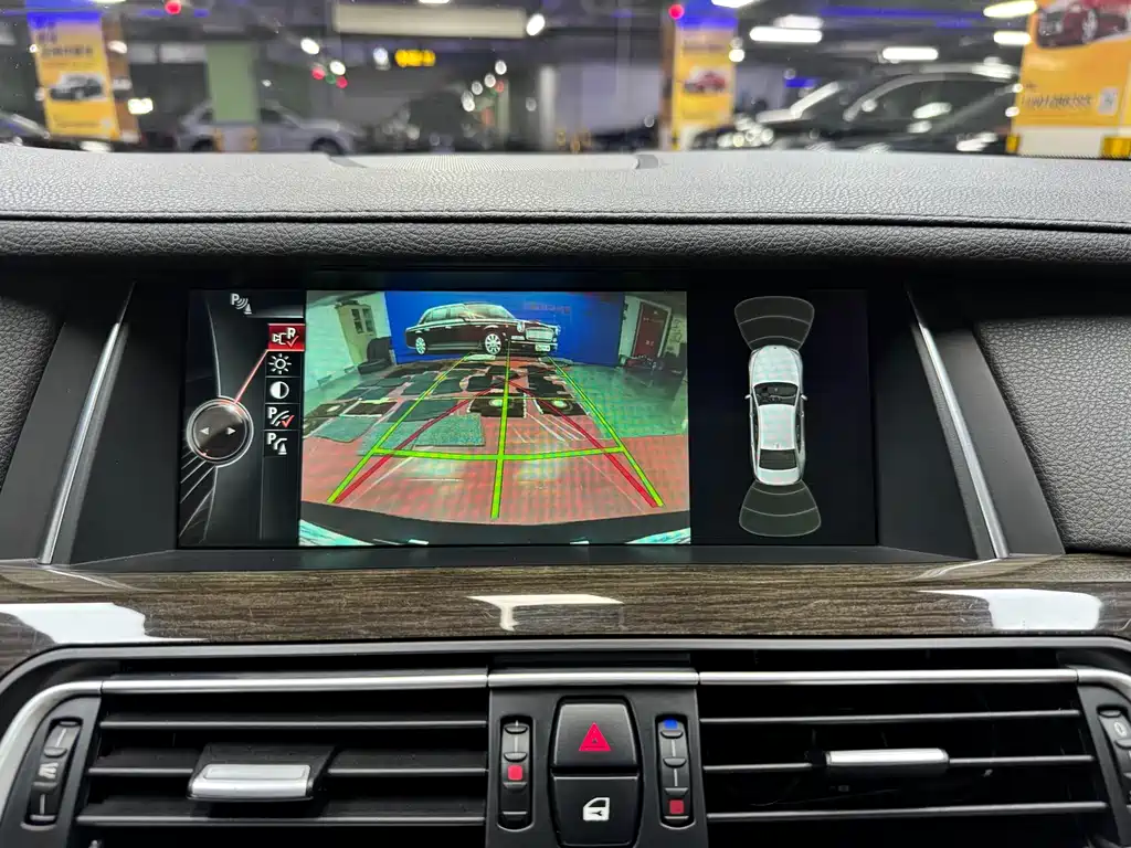 BMW 7 Series 2014 — фото 29