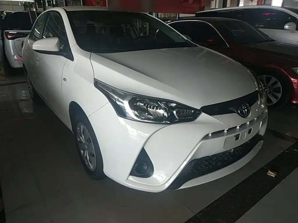 Toyota Yaris L 2020 — фото 4