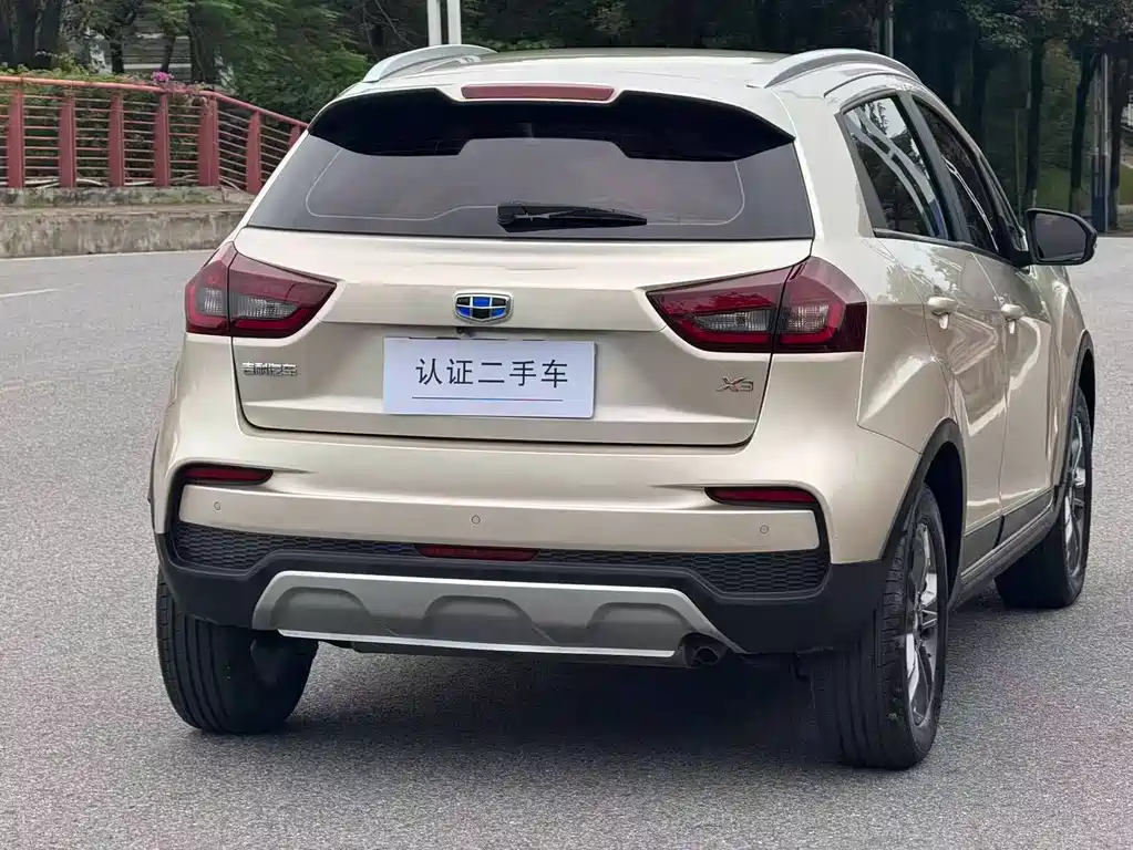 Geely Vision X3 2020 — фото 4