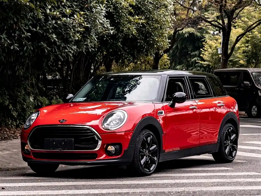 MINI Clubman 2018 — фото 1