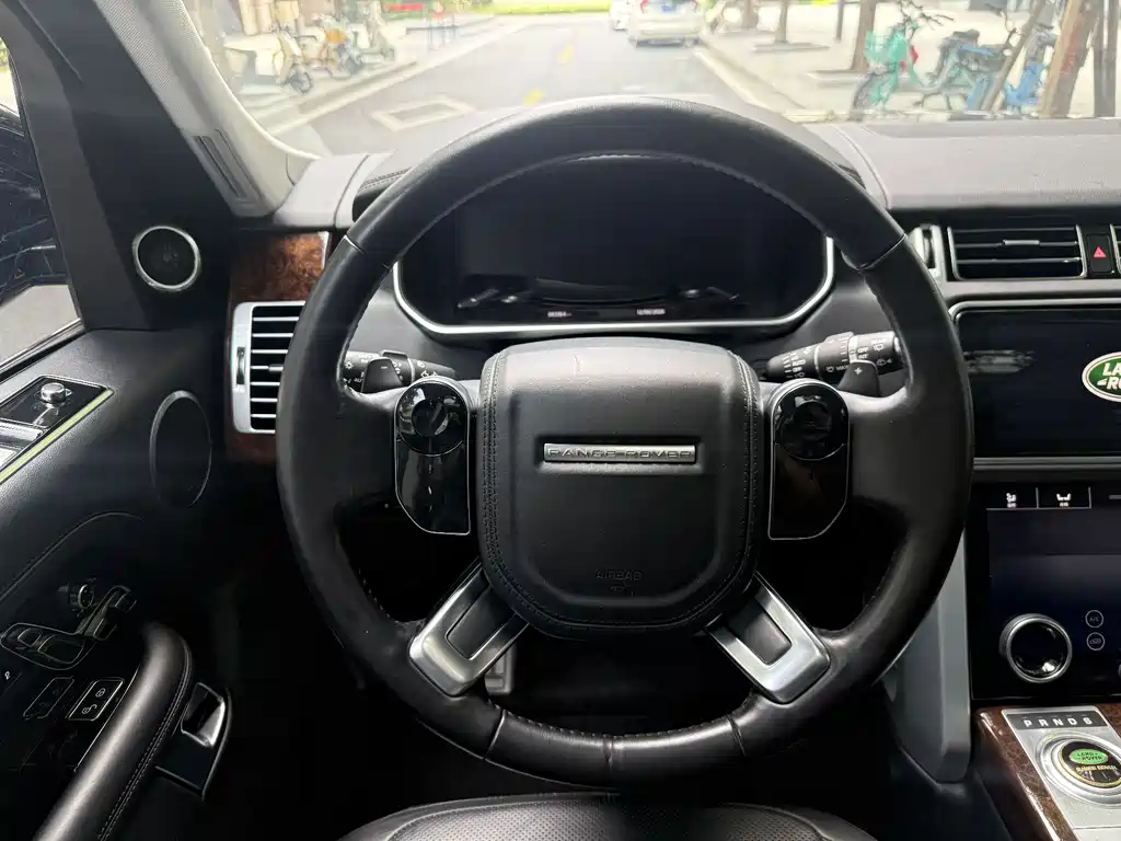 Land Rover Range Rover 2020 — фото 17