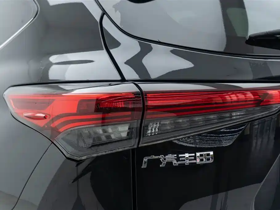 Toyota Highlander 2024 — фото 11