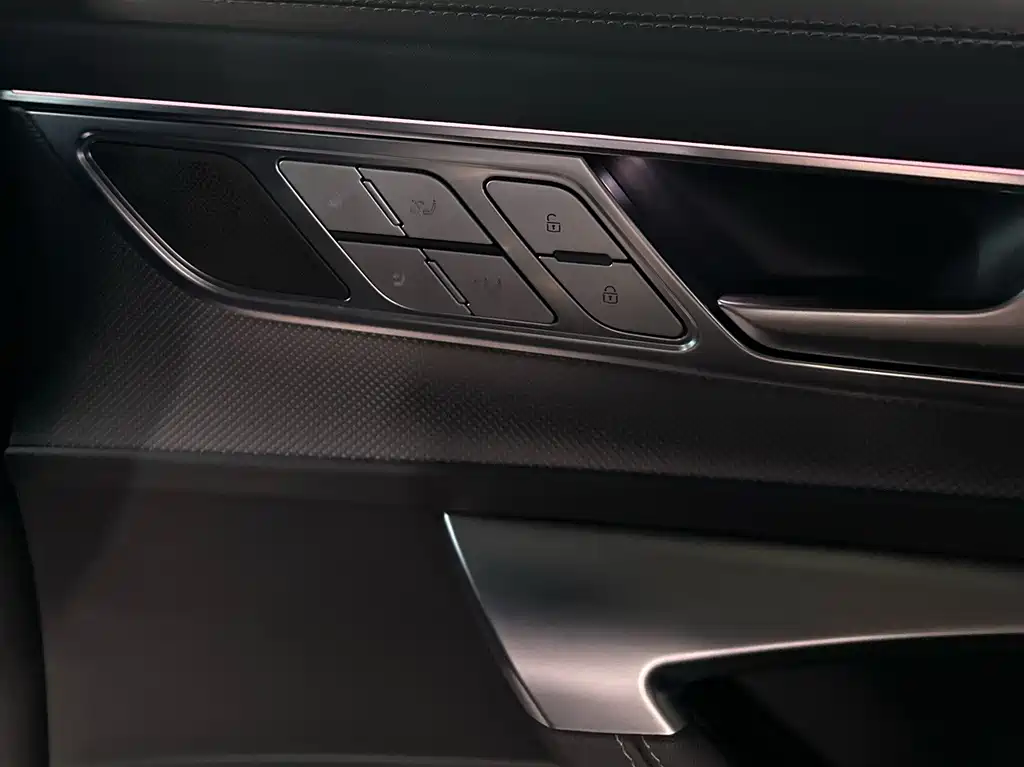 Audi A7L 2024 — фото 13