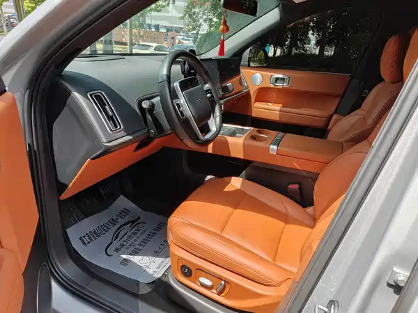 Li Auto L6 2024