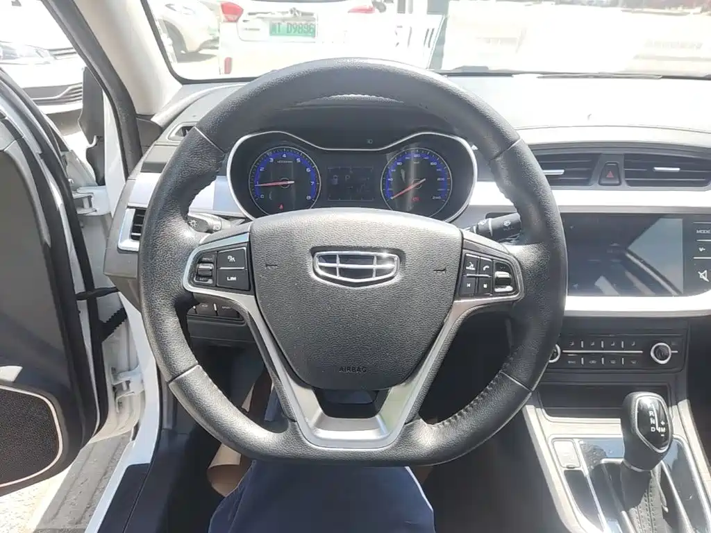 Geely Vision 2020 — фото 11