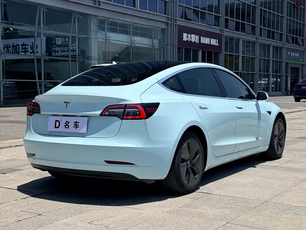 Tesla Model 3 2019 — фото 11