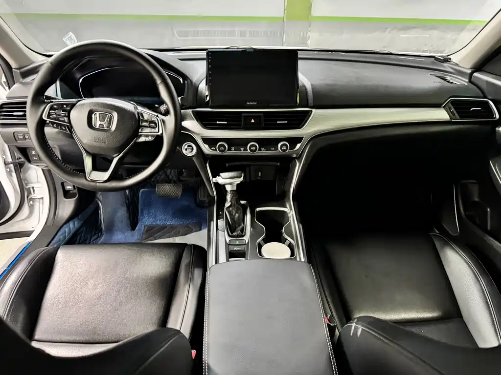 Honda Accord 2019 — фото 6