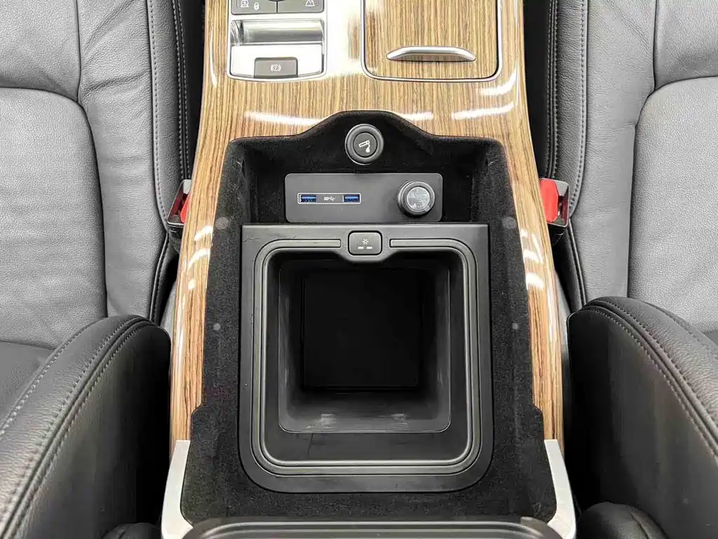 Land Rover Range Rover 2019 — фото 18