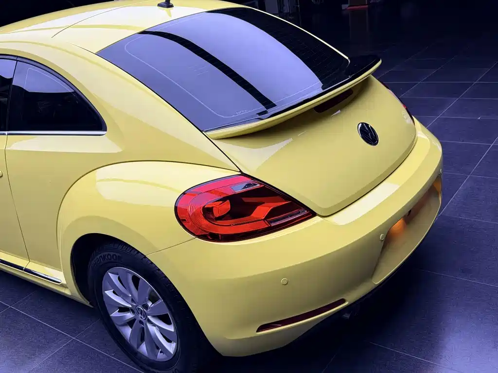 Volkswagen Beetle 2015 — фото 8