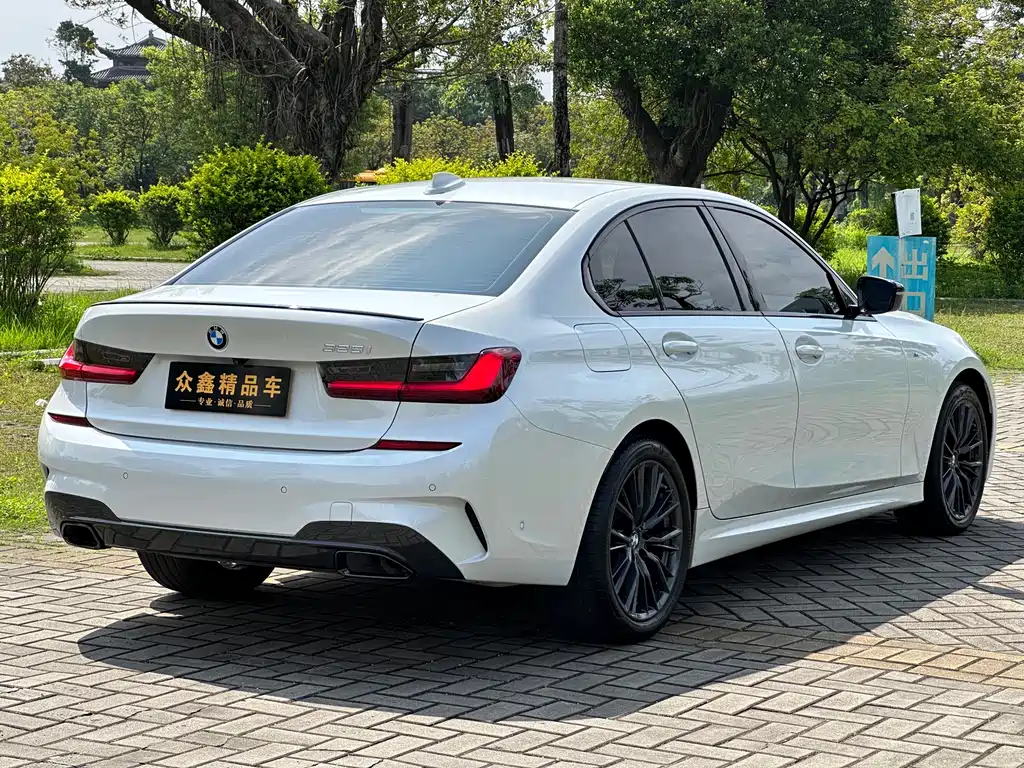 BMW 3 Series 2022 — фото 14