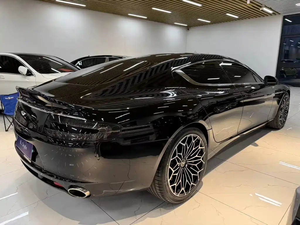 Aston Martin Rapide 2014 — фото 3