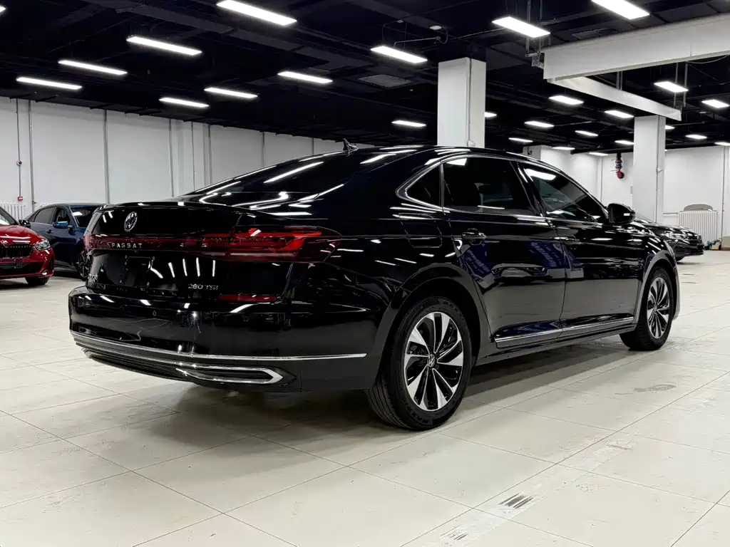 Volkswagen Passat 2023