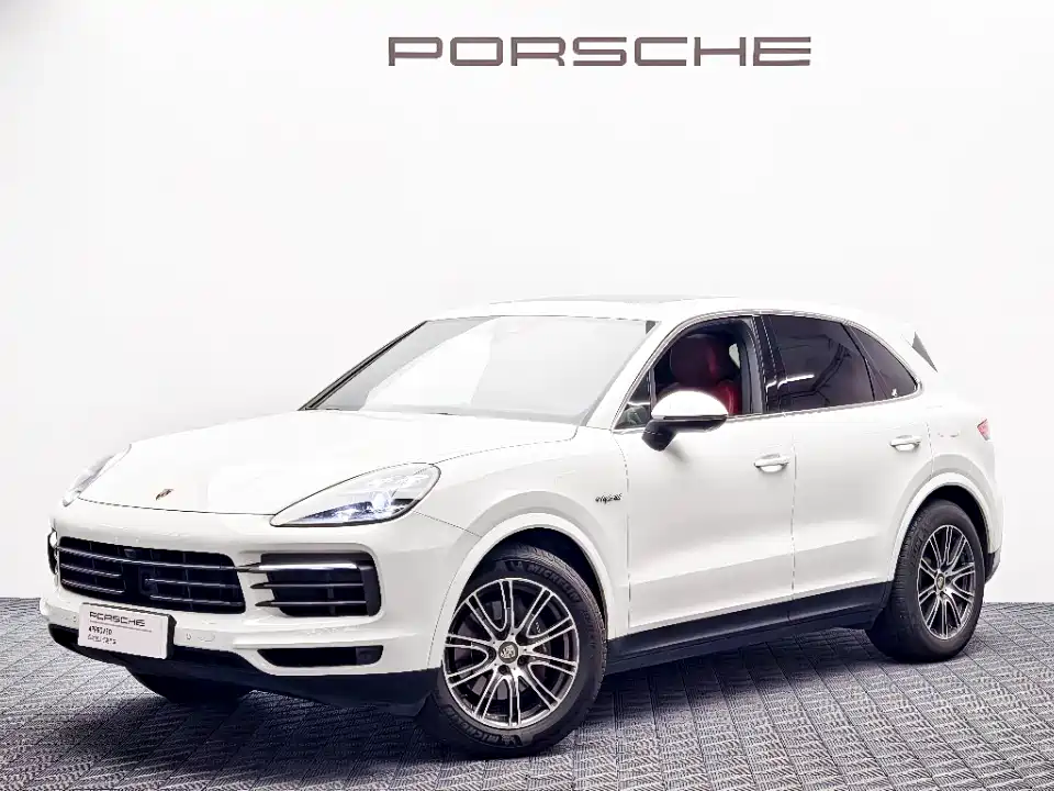 Porsche Cayenne Hybrid 2022 — фото 1