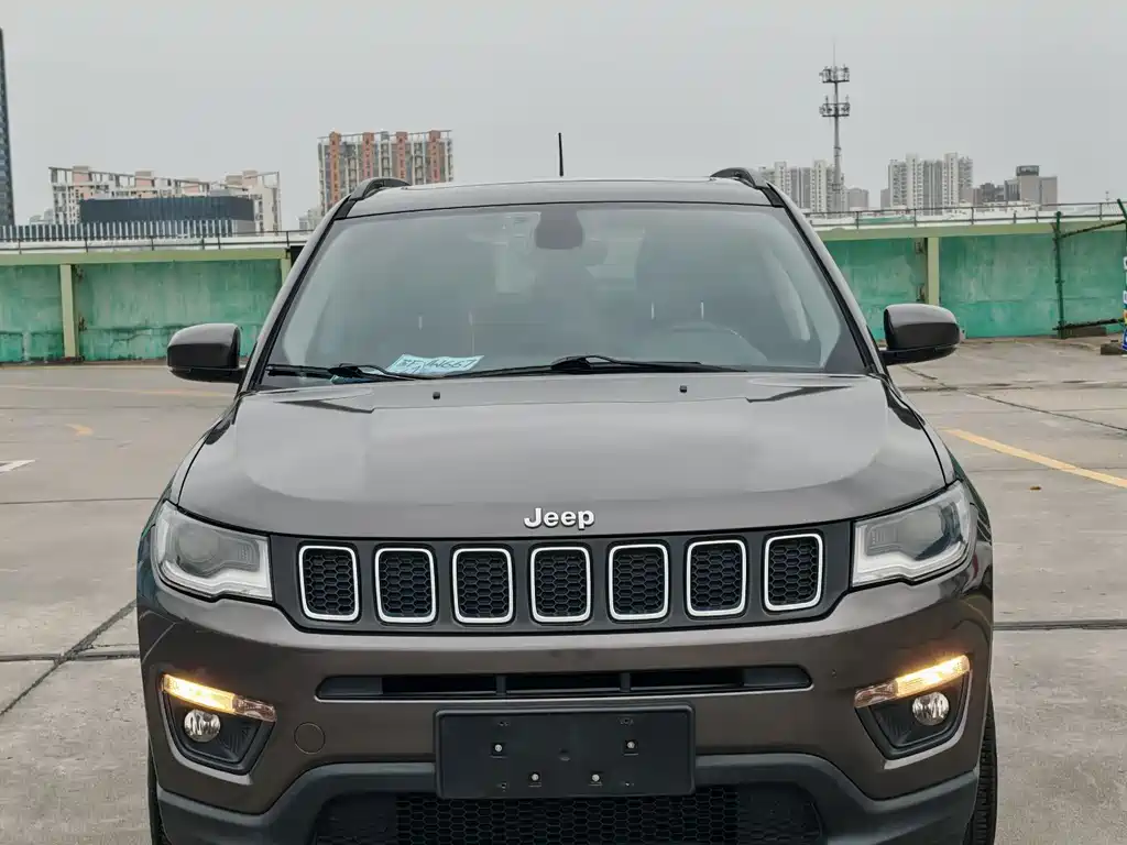 Jeep Compass 2017 — фото 1