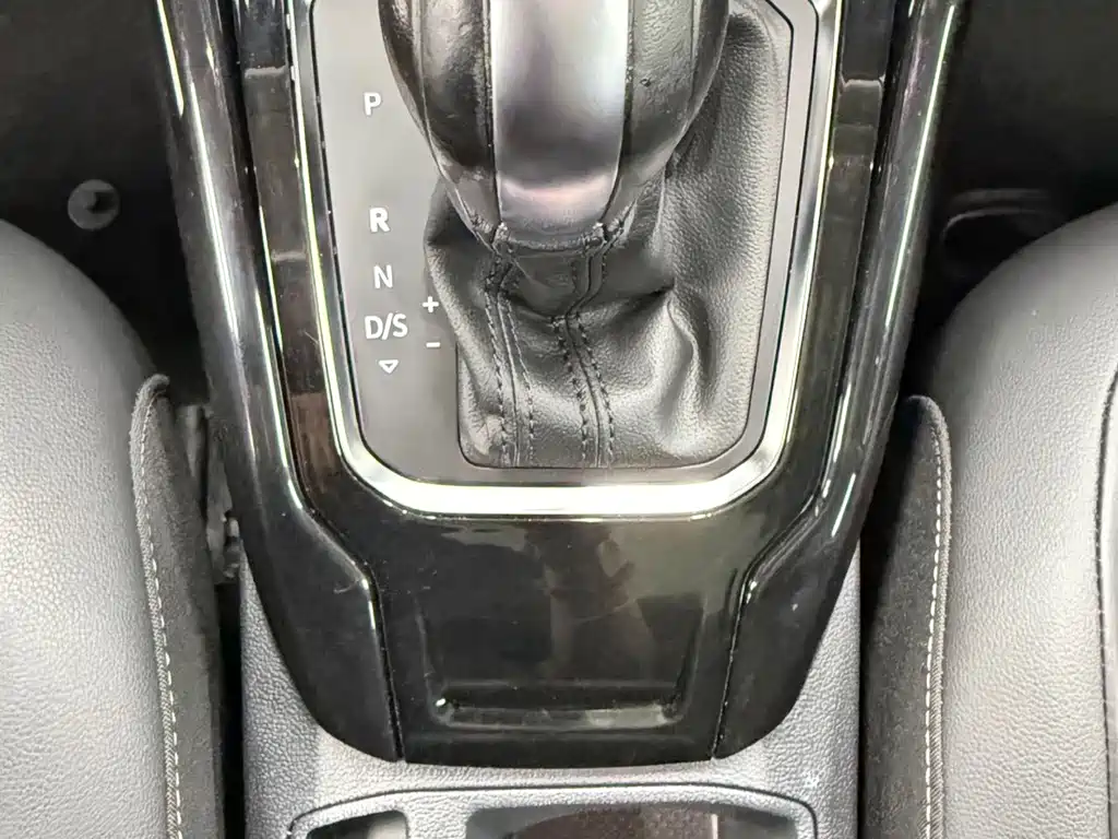 Volkswagen T-Roc 2022 — фото 11