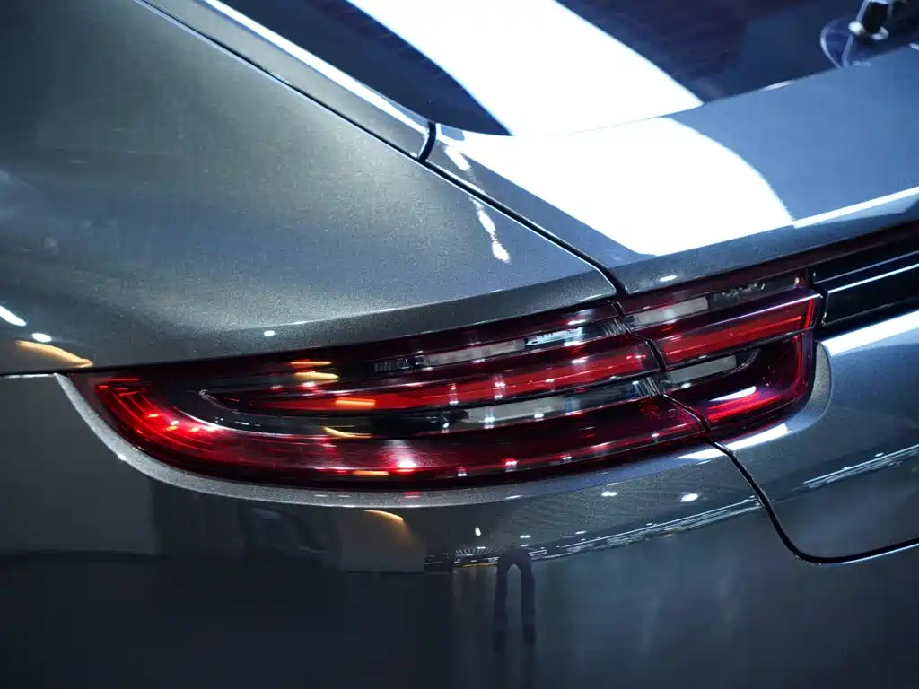 Porsche Panamera 2017 — фото 15