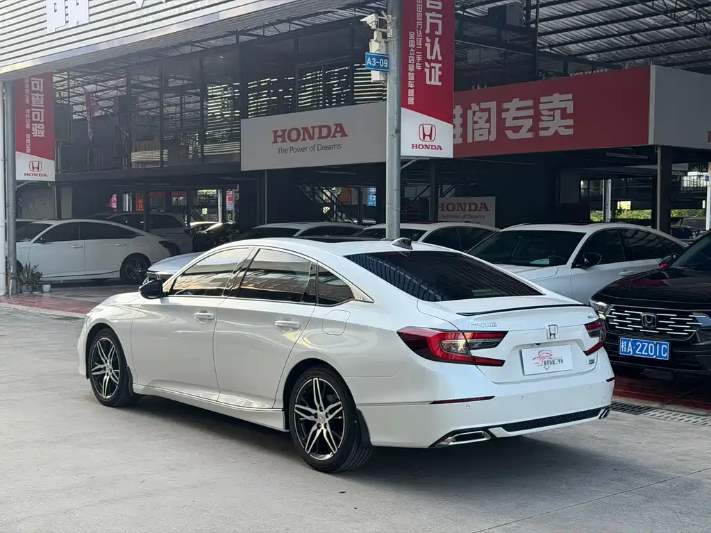 Honda Accord 2021 — фото 10