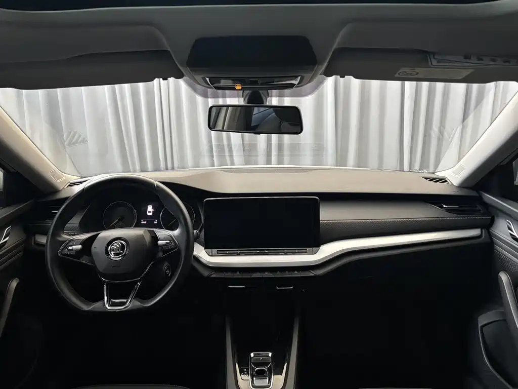 Skoda Octavia 2022 — фото 11
