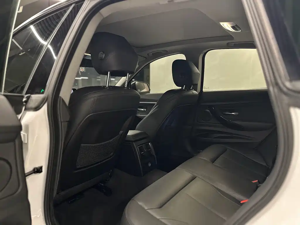 BMW 3 Series GT 2018 — фото 15