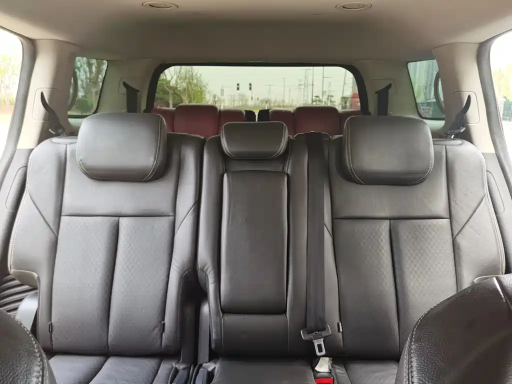 Isuzu MU-X 2016 — фото 10
