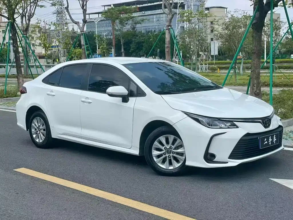 Toyota Corolla 2019 — фото 3