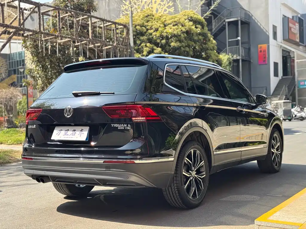 Volkswagen Tiguan L 2017 — фото 28
