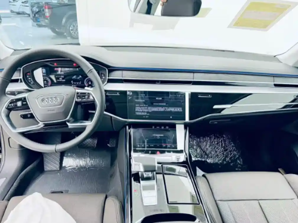 Audi A8 2025