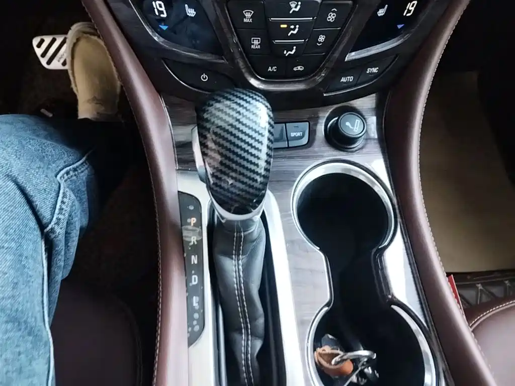 Buick Envision Plus 2016 — фото 14