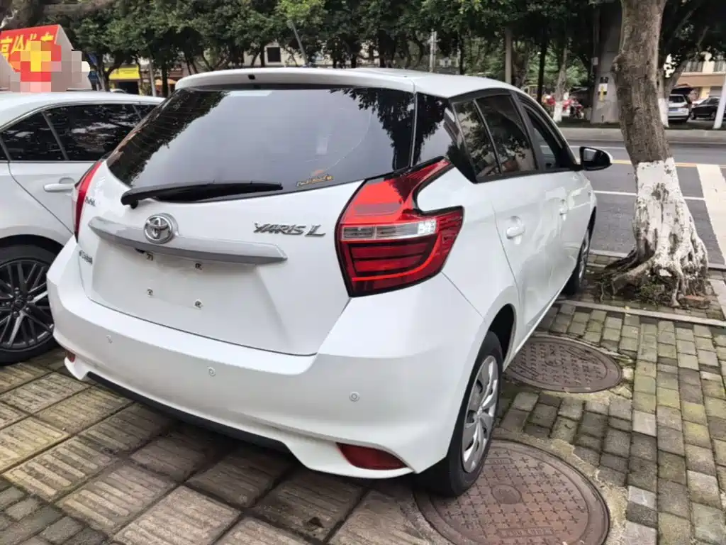 Toyota Yaris L 2019 — фото 7