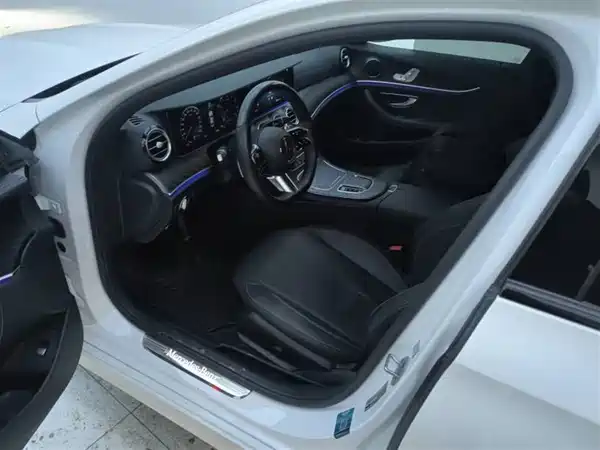 Mercedes-Benz E-Class 2021
