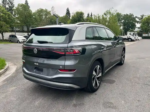 Volkswagen ID.6 2021