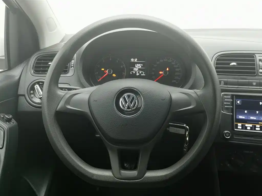 Volkswagen Polo 2019 — фото 11