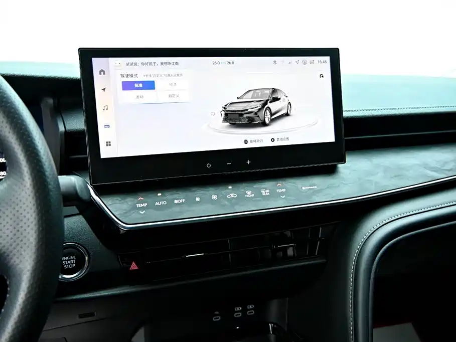 Toyota Camry 2024 — фото 17