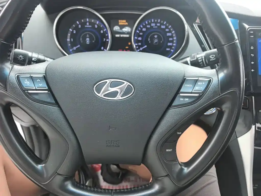 Hyundai Sonata 2015 — фото 11
