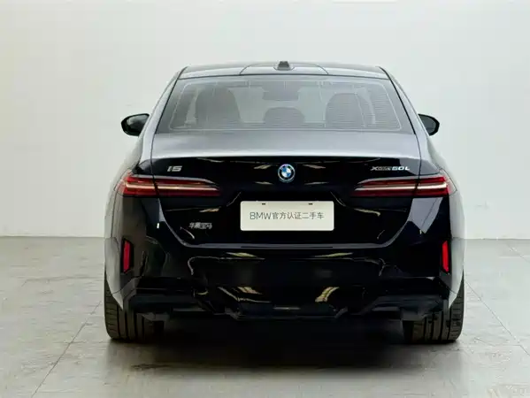 BMW i5 2025