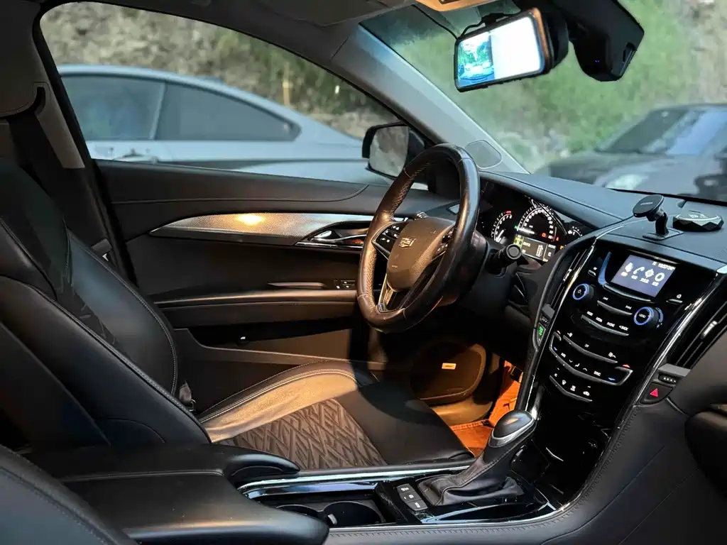 Cadillac ATS-L 2019 — фото 13