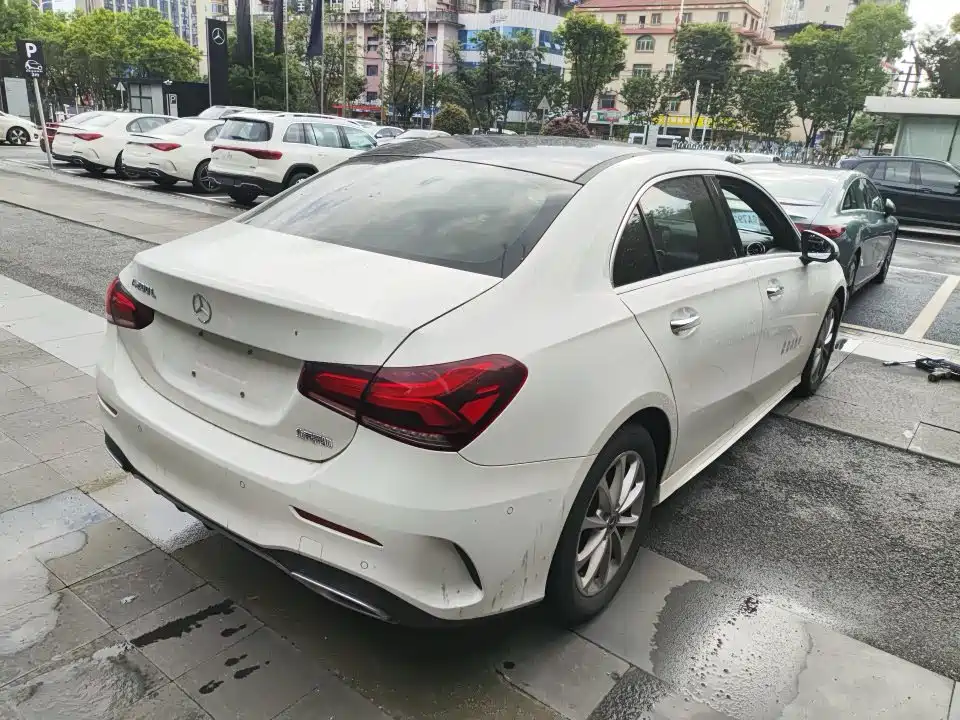 Mercedes-Benz A-Class 2021 — фото 2