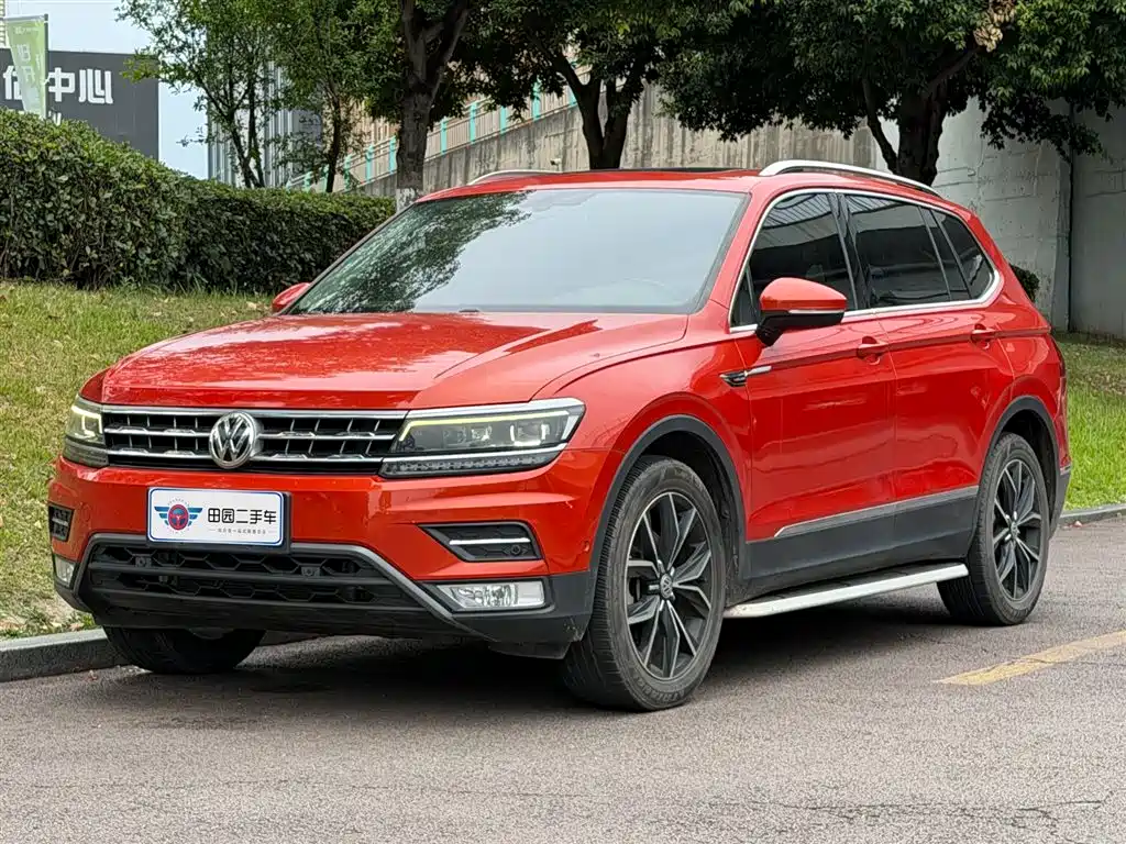 Volkswagen Tiguan L 2017 — фото 1