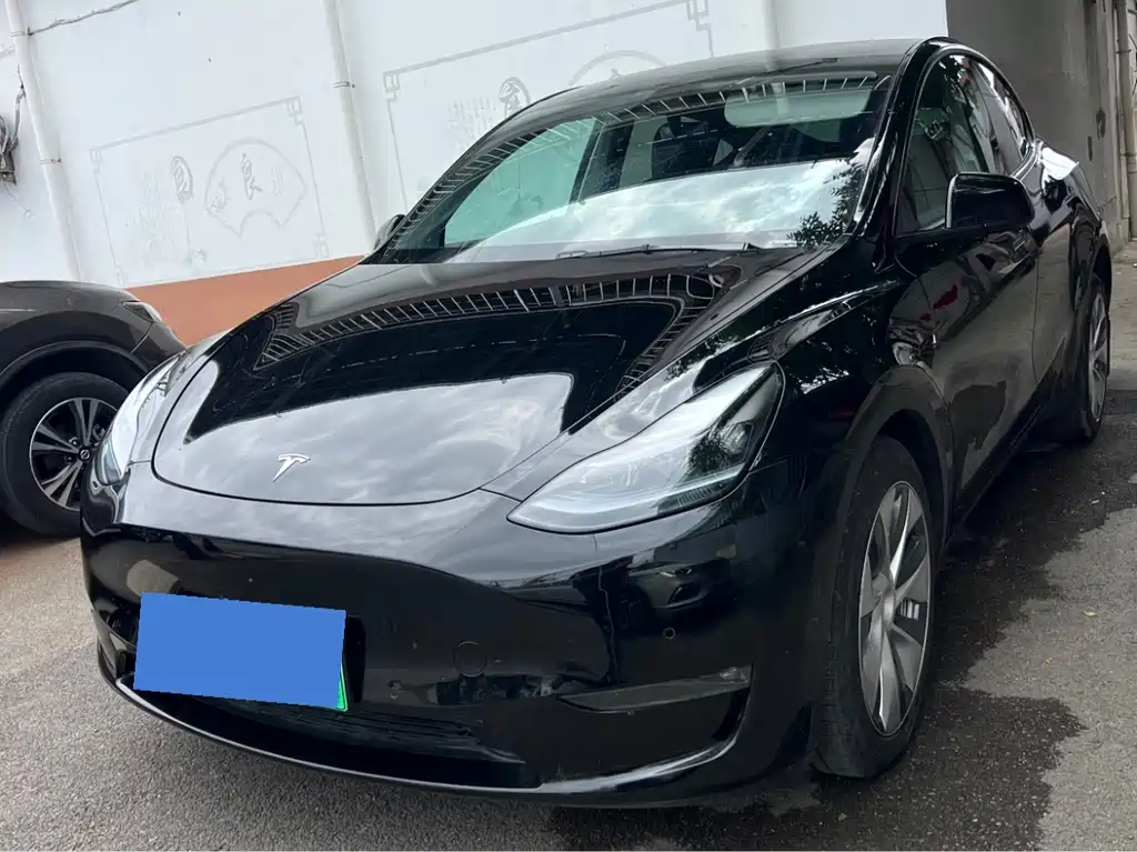 Tesla Model Y 2023 — фото 1