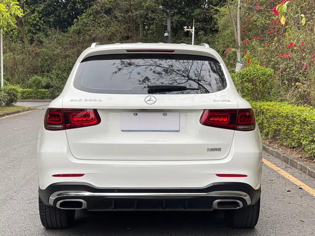 Mercedes-Benz GLC 2023