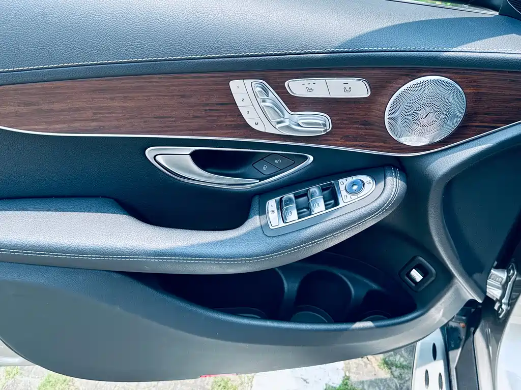 Mercedes-Benz GLC 2021 — фото 27