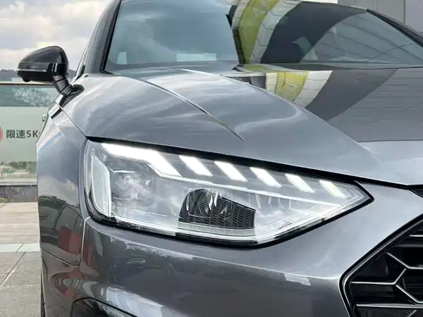 Audi A4L 2023
