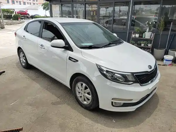Kia K2 2015