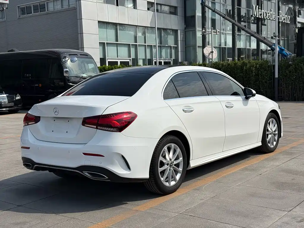 Mercedes-Benz A-Class 2019 — фото 5