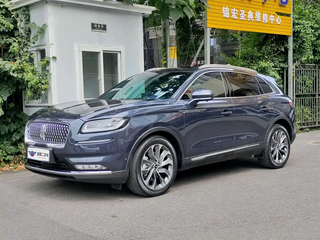 Lincoln Nautilus 2022