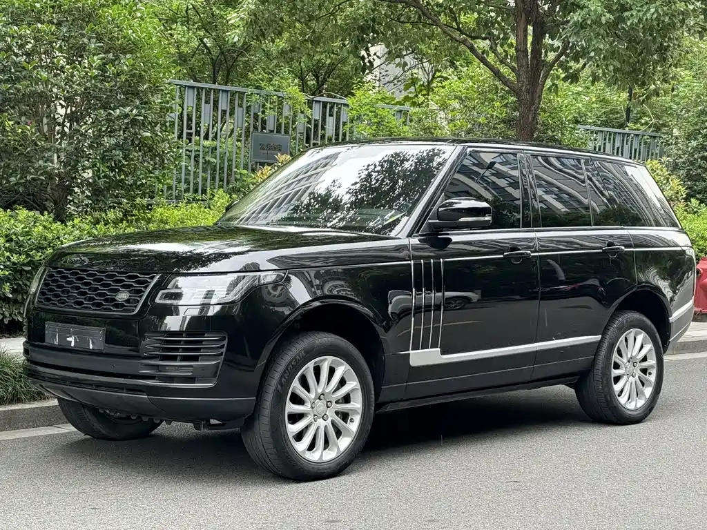 Land Rover Range Rover 2018 — фото 1
