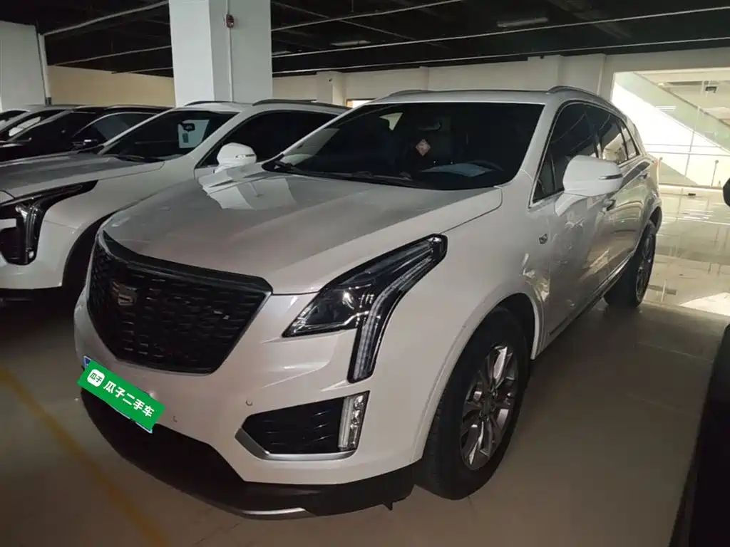 Cadillac XT5 2021 — фото 1