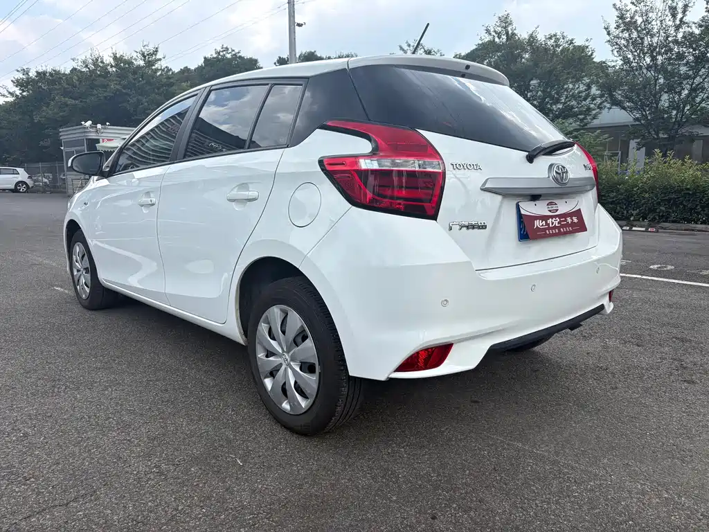 Toyota Yaris L 2018 — фото 15