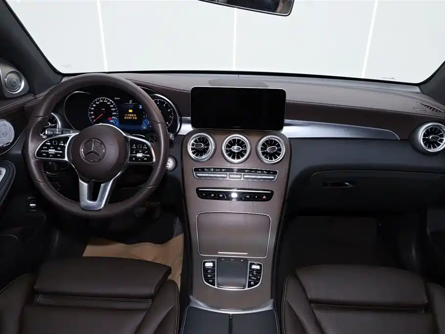 Mercedes-Benz GLC 2023 — фото 28