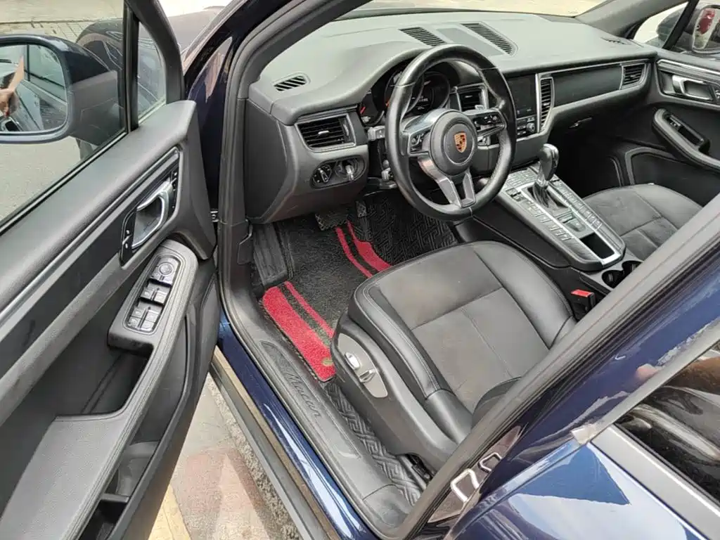 Porsche Macan 2018 — фото 16
